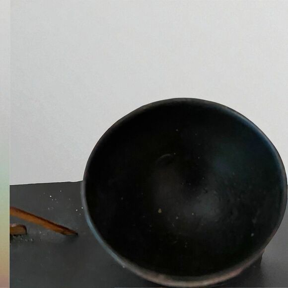 Vintage Metal Hand Painted Bunny Chicken Egg Holders Primitive Style Farm Animal - Picture 8 of 9